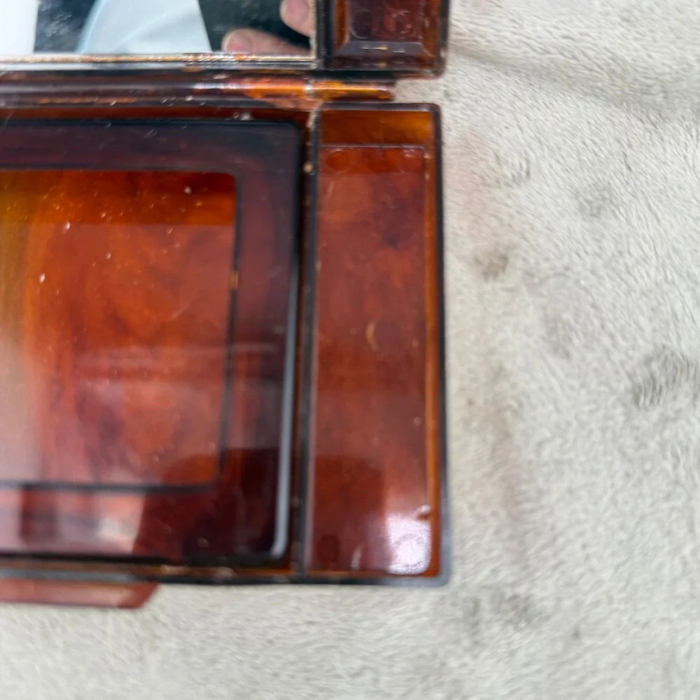 Vintage Plastic‎ Compact Rootbeer READ